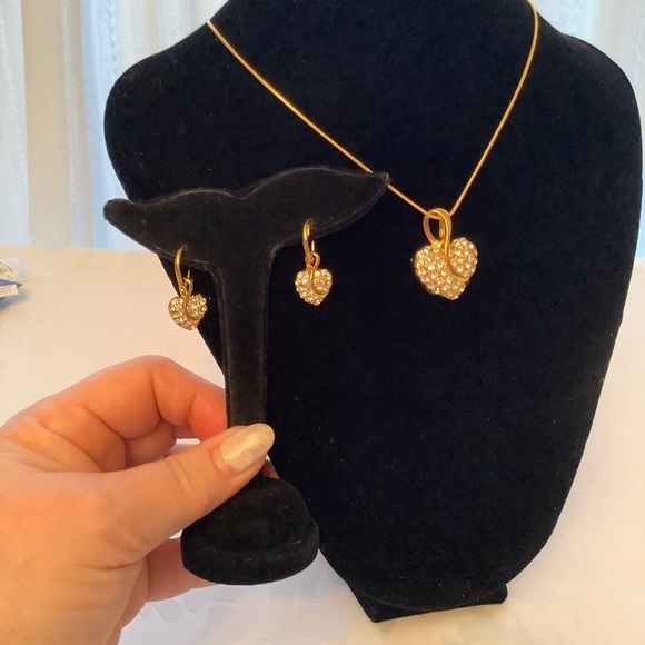 ❤️Bright Gold Crystal Heart Necklace and Earrings - Picture 7 of 9